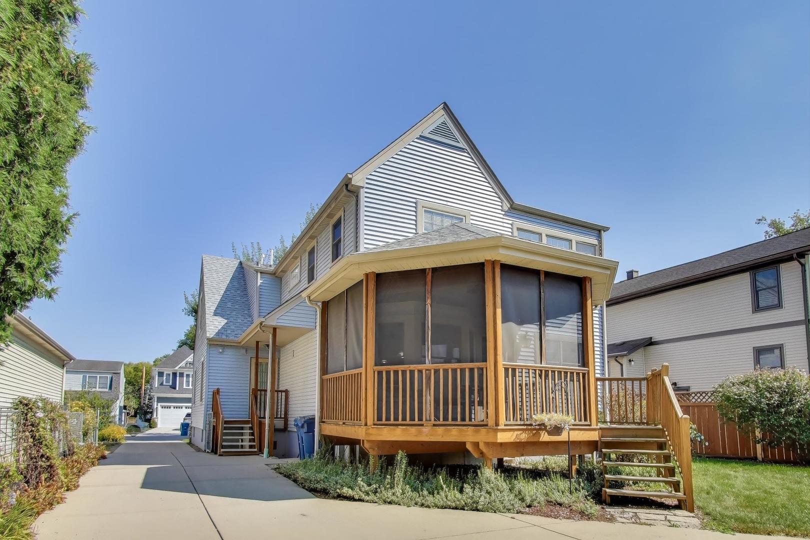 586 S Saylor Avenue, Elmhurst, IL 60126