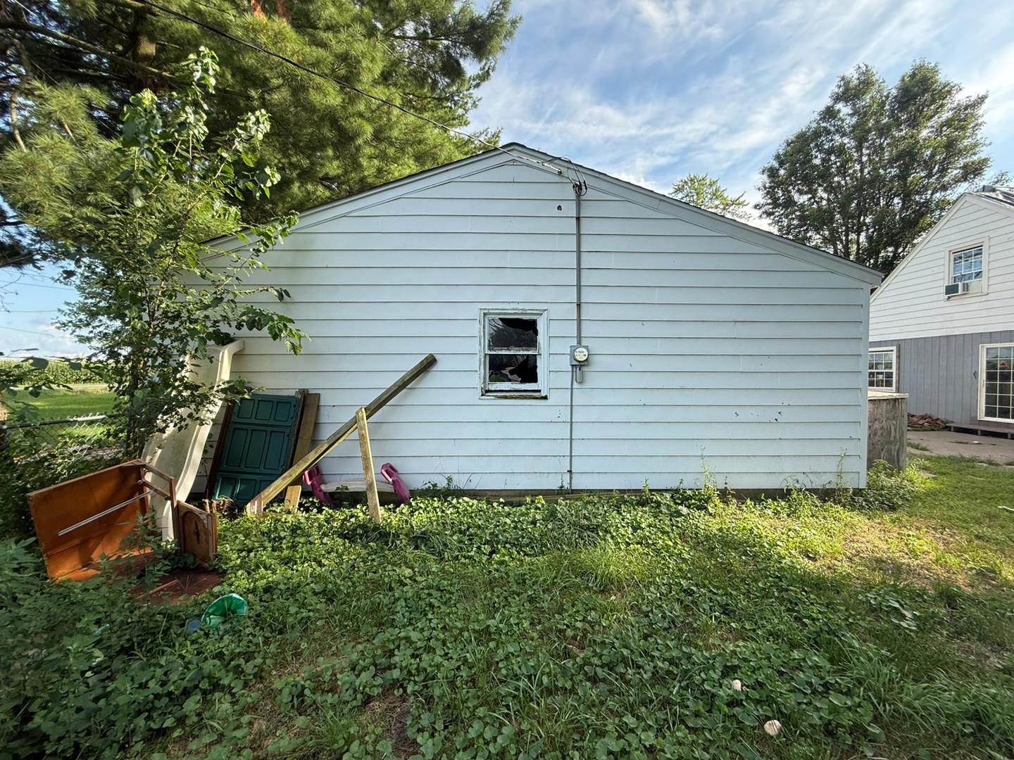 20961 Center Staff Road, Illiopolis, IL 62539