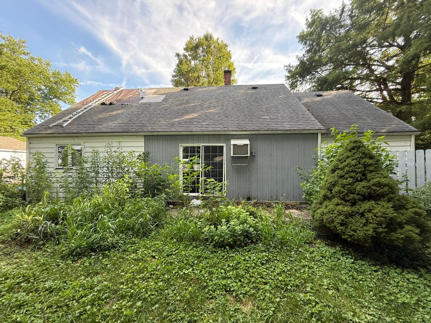20961 Center Staff Road, Illiopolis, IL 62539