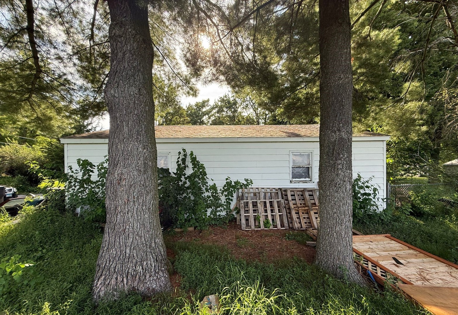 20961 Center Staff Road, Illiopolis, IL 62539