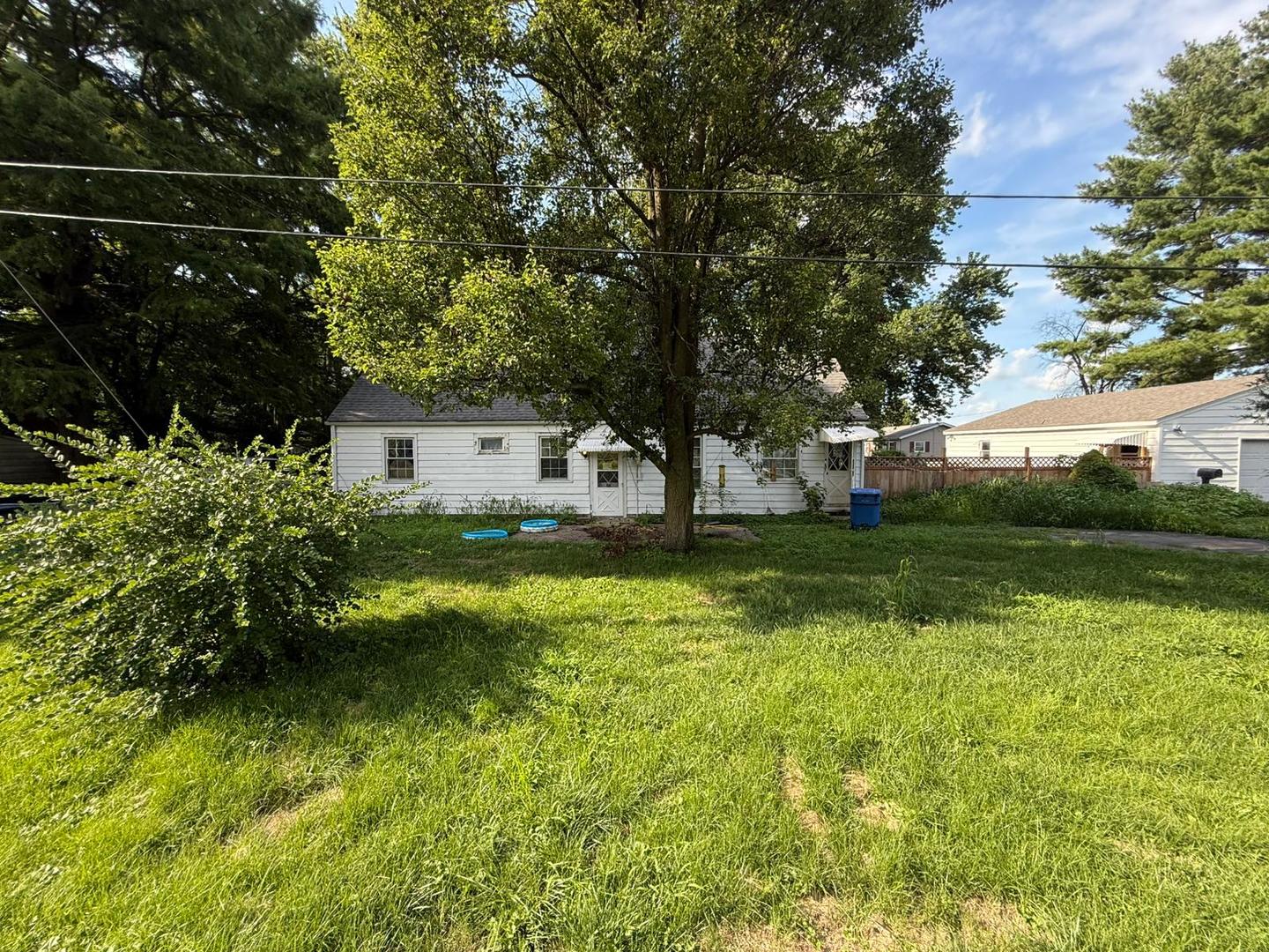 20961 Center Staff Road, Illiopolis, IL 62539