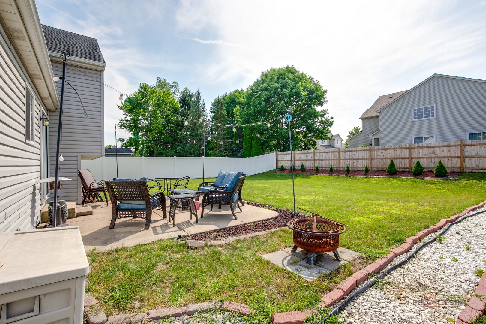 318 White Tail Drive, Hainesville, IL 60030