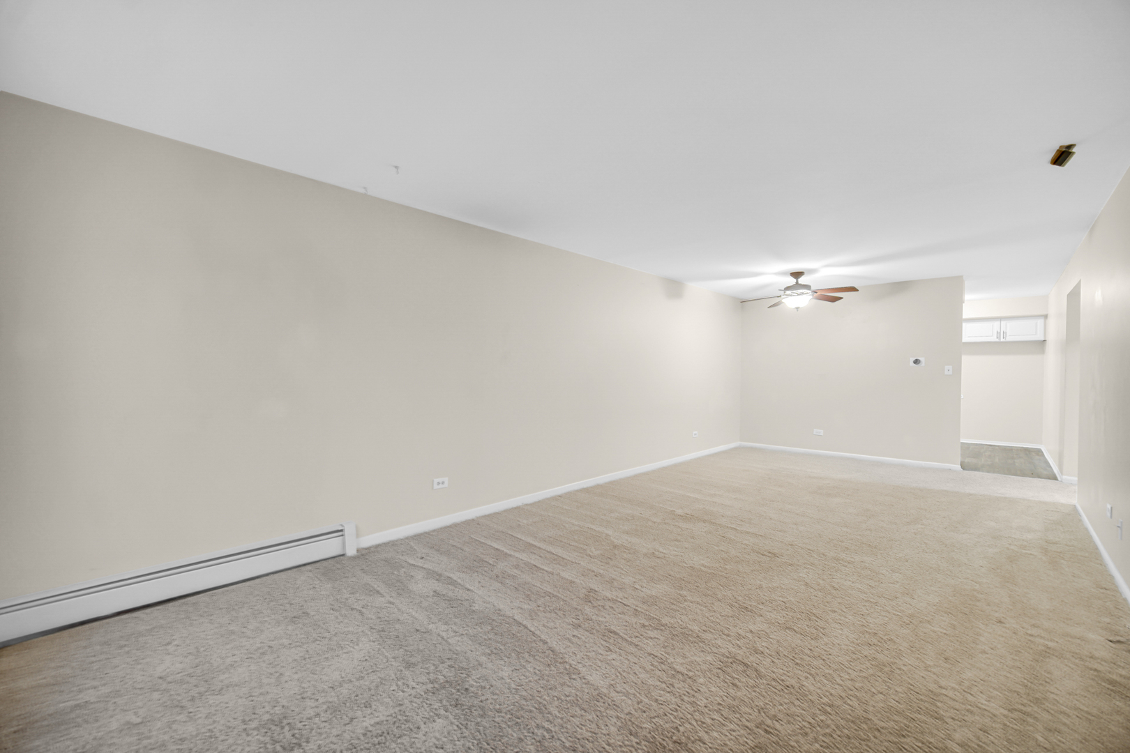 1320 Lore Lane #107B, Lombard, IL 60148