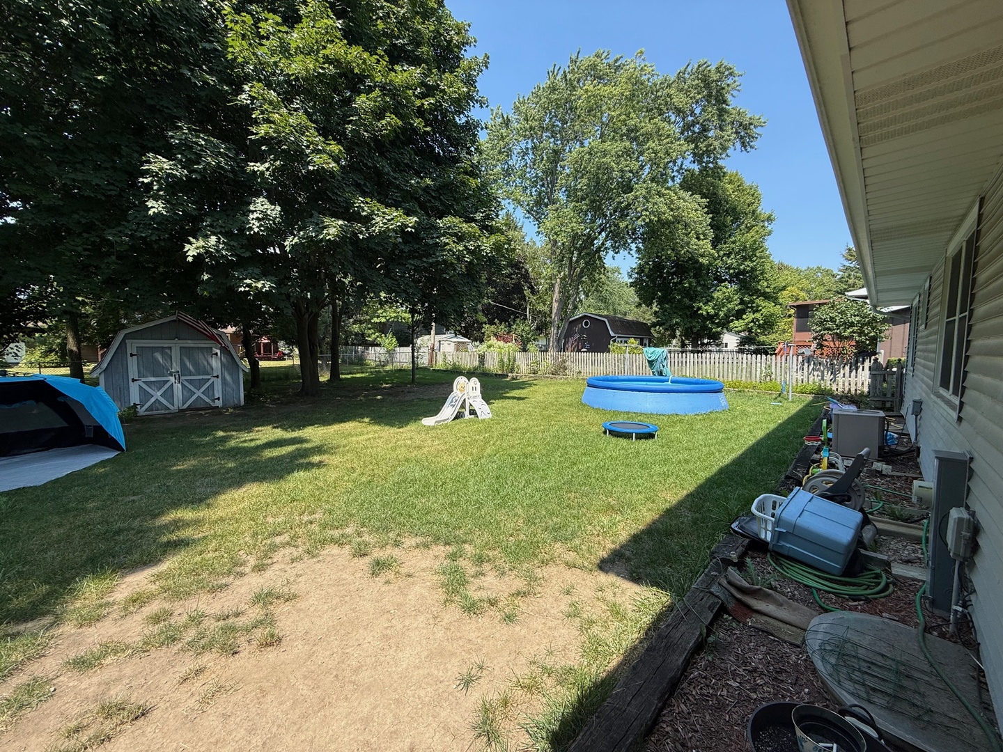 242 Thompson Avenue, Winthrop Harbor, IL 60096