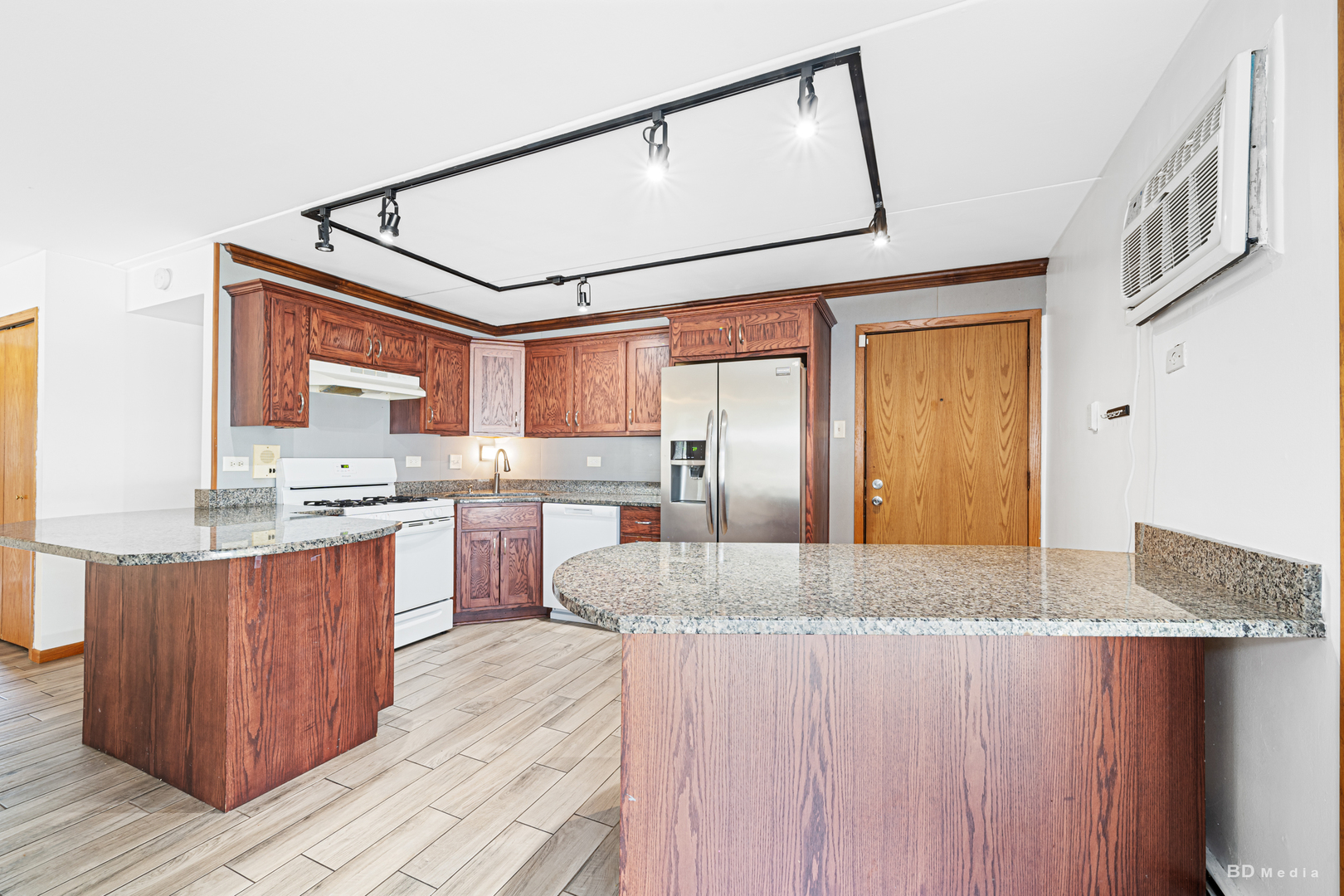 5324 WATERBURY Drive #1502, Crestwood, IL 60418