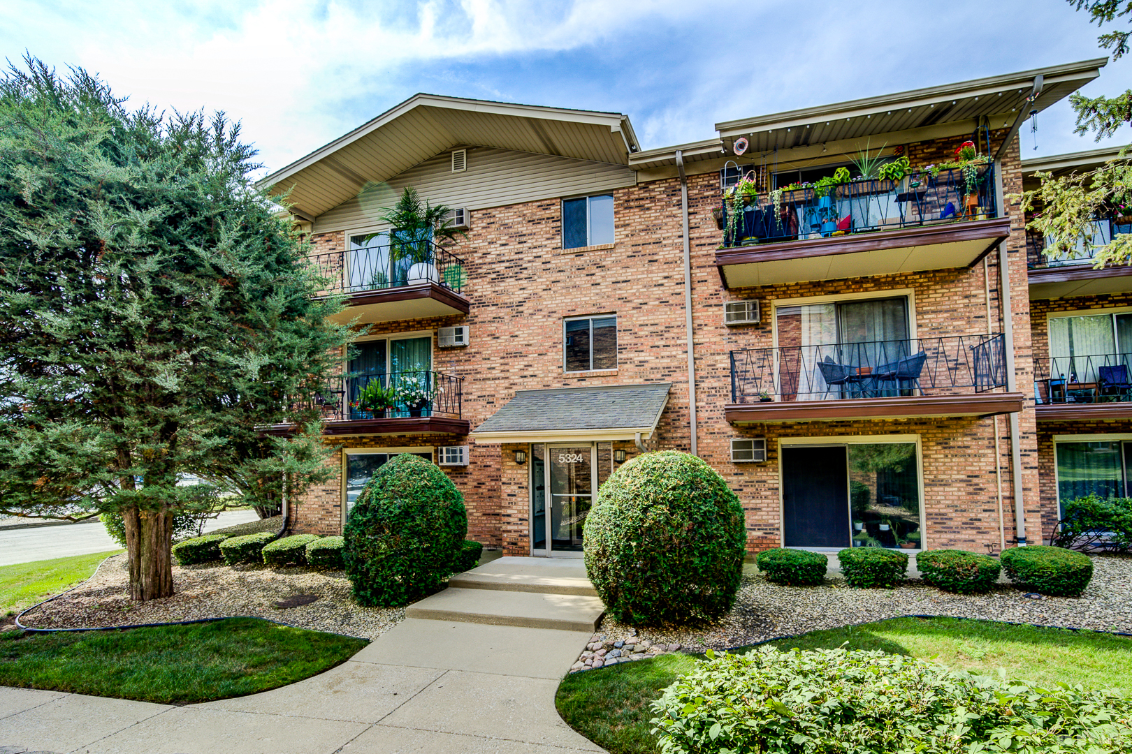 5324 WATERBURY Drive #1502, Crestwood, IL 60418