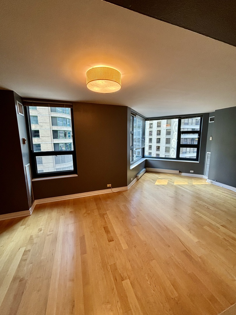 401 E Ontario Street #606, Chicago, IL 60611