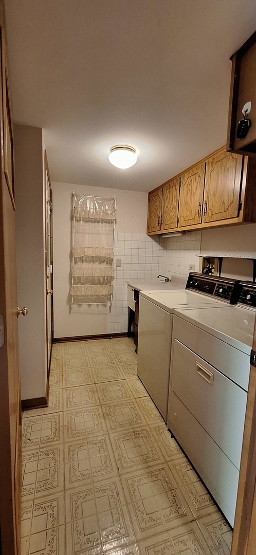 11001 Stony Creek Drive #2C, Palos Hills, IL 60465