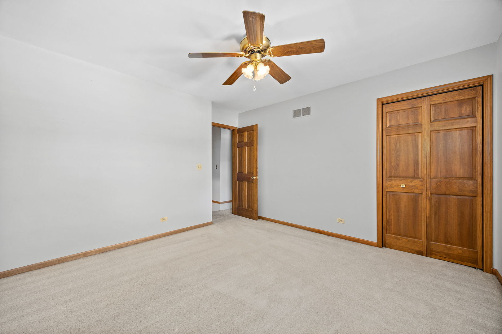 24349 W Camelot Road, Joliet, IL 60404