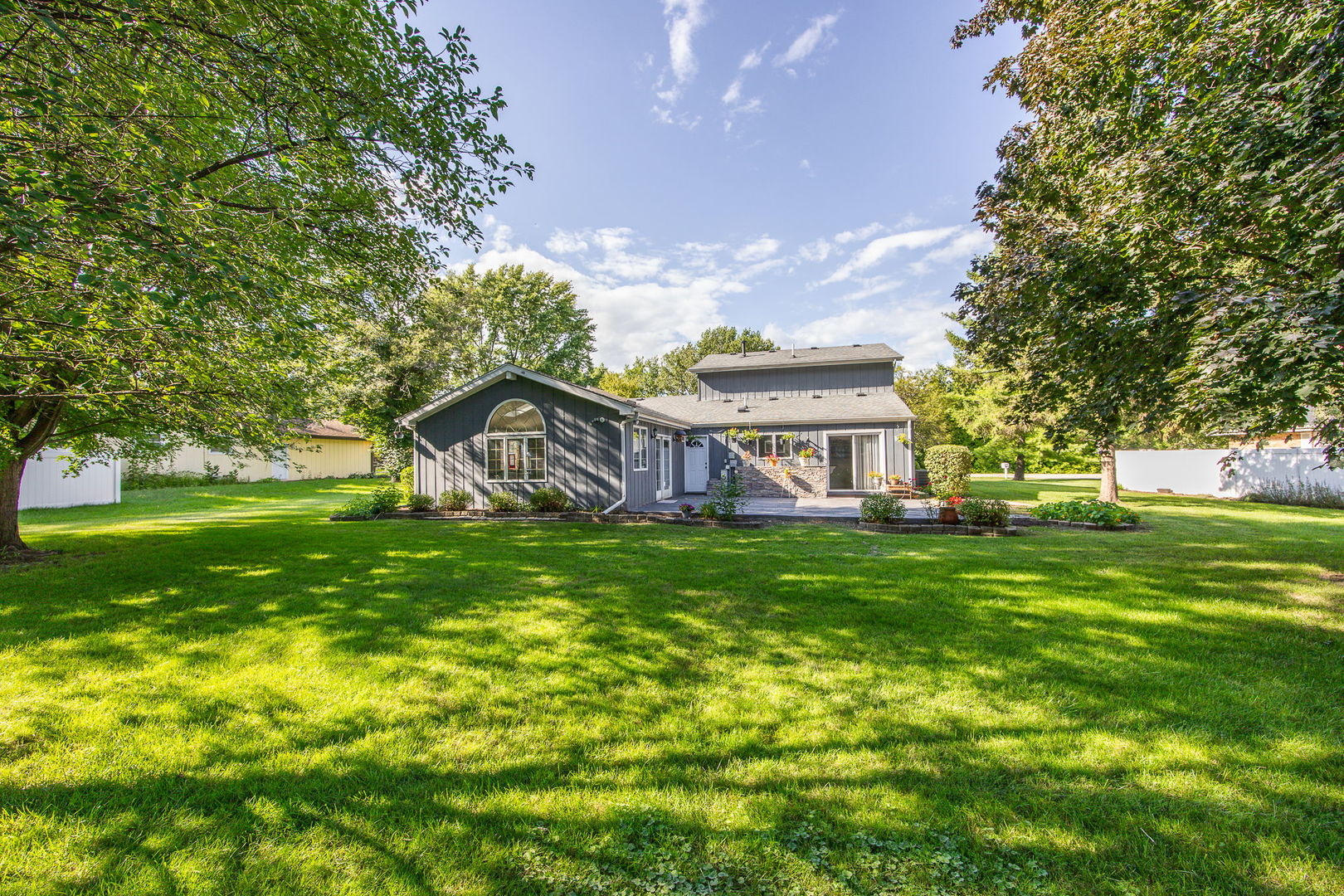 24349 W Camelot Road, Joliet, IL 60404