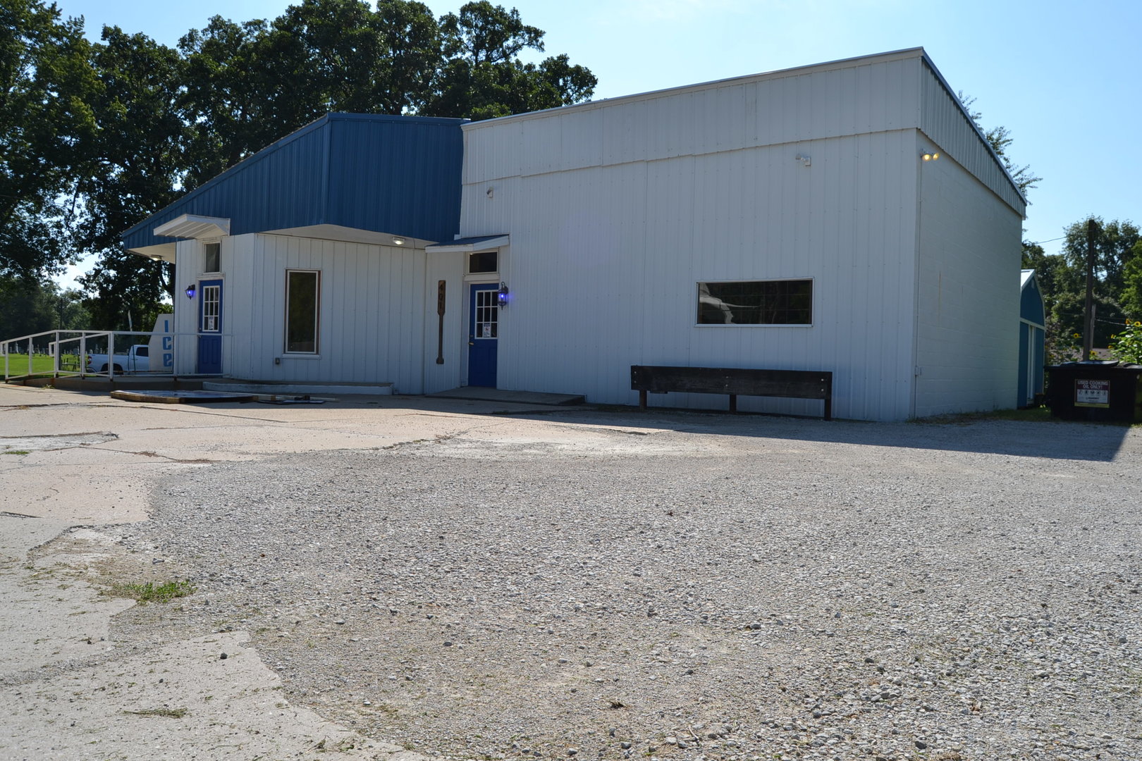 401 W Clinton Avenue, Farmer City, IL 61842