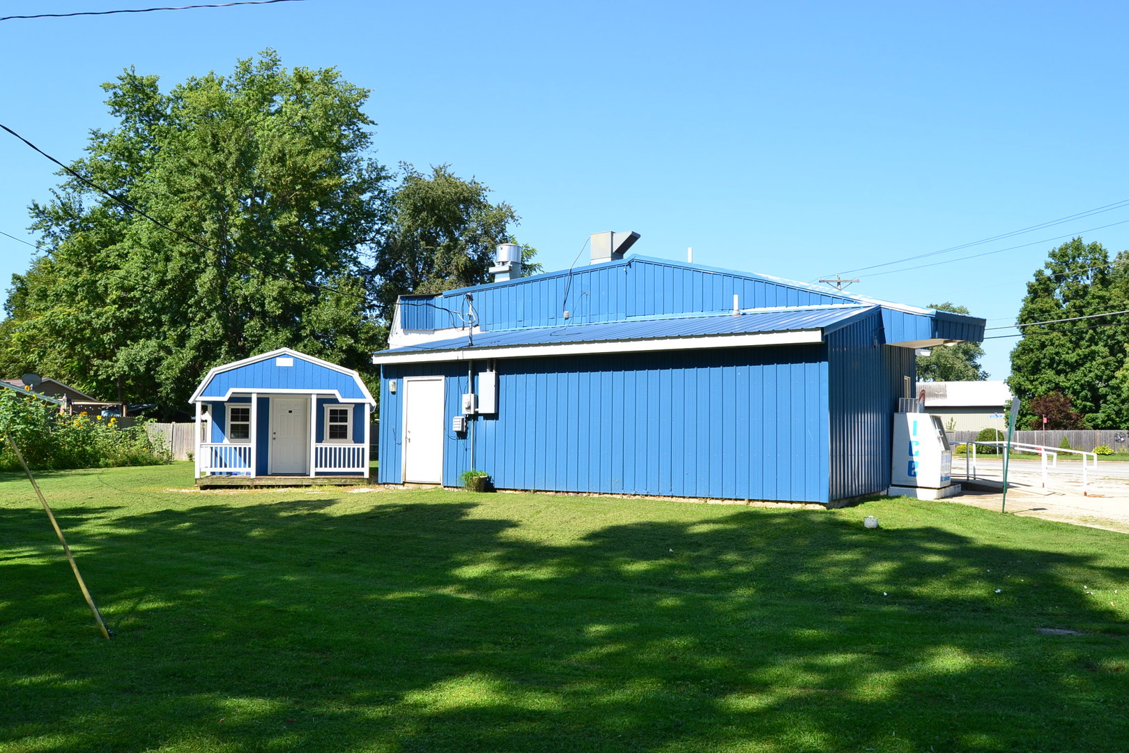 401 W Clinton Avenue, Farmer City, IL 61842