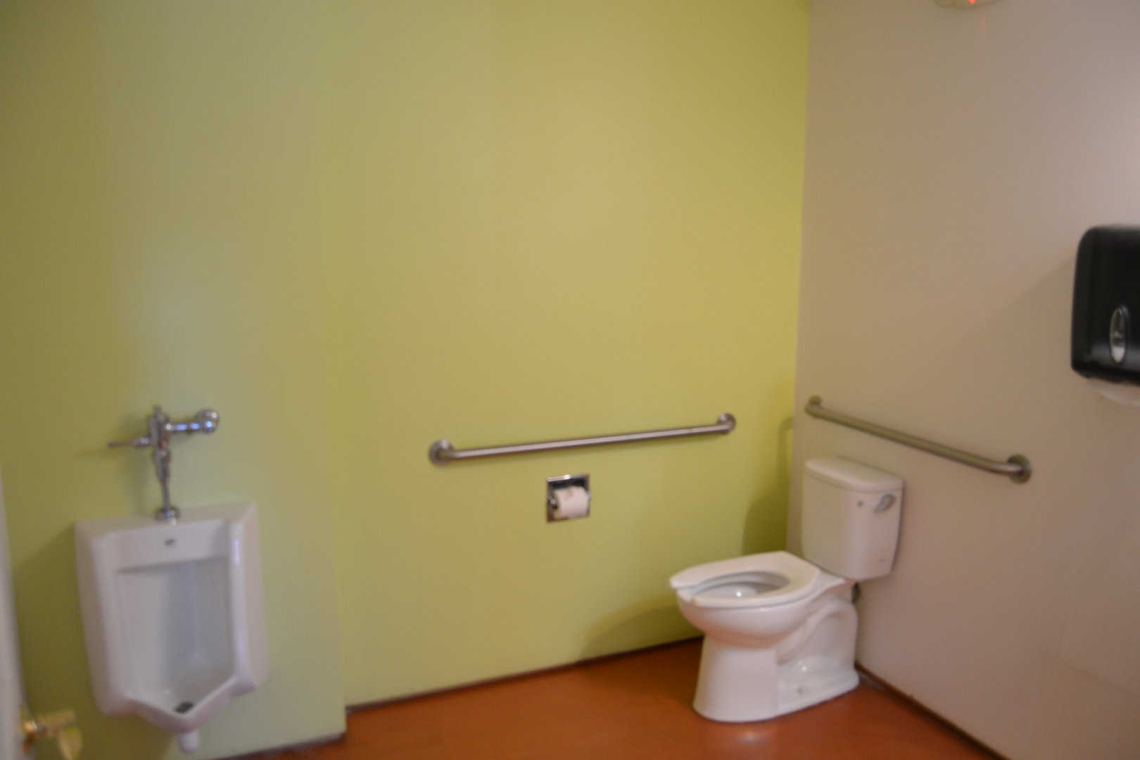 401 W Clinton Avenue, Farmer City, IL 61842