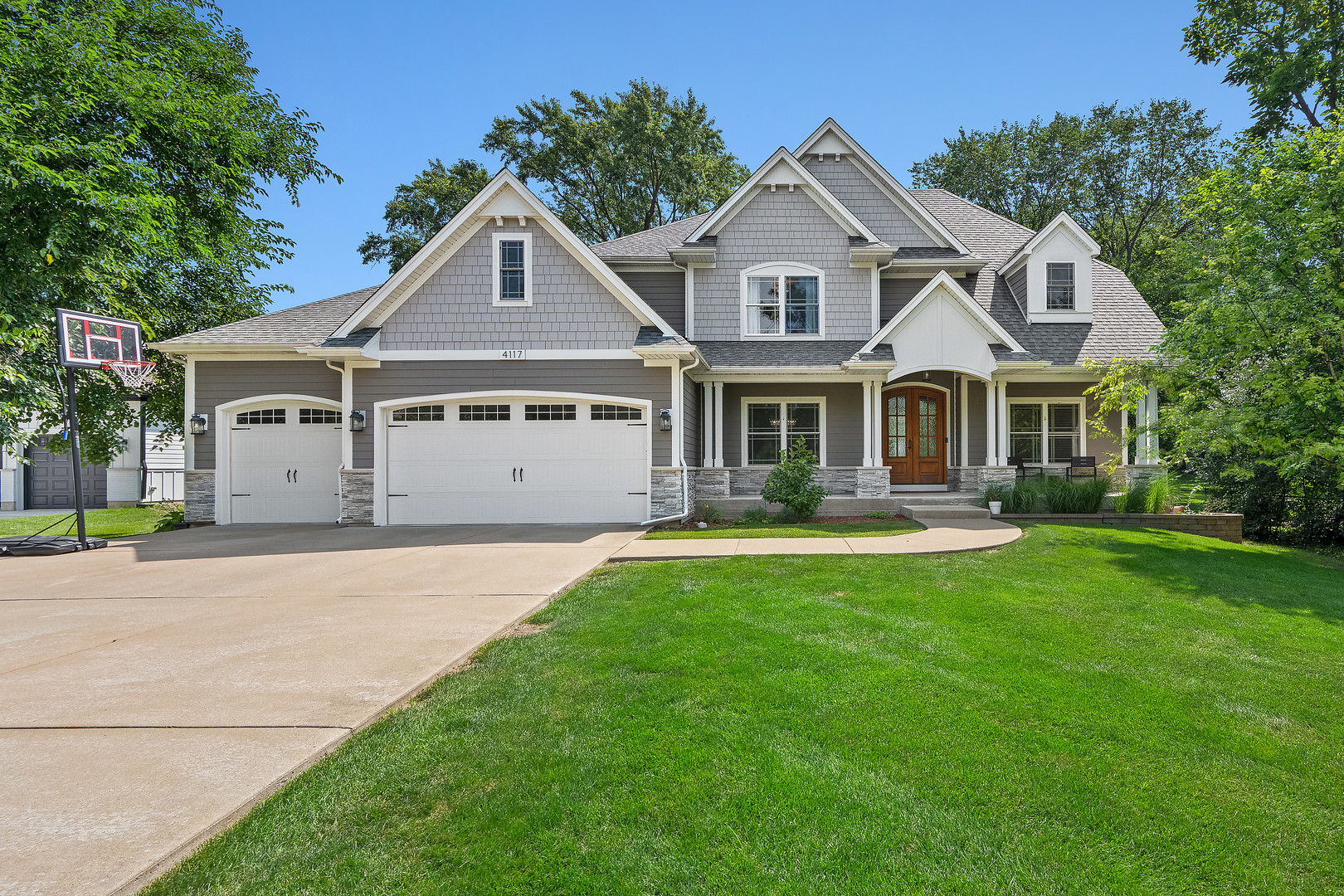 4117 Sterling Road, Downers Grove, IL 60515