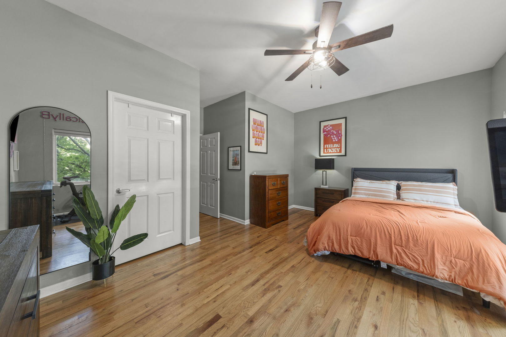 2251 W Saint Paul Avenue #2GG, Chicago, IL 60647