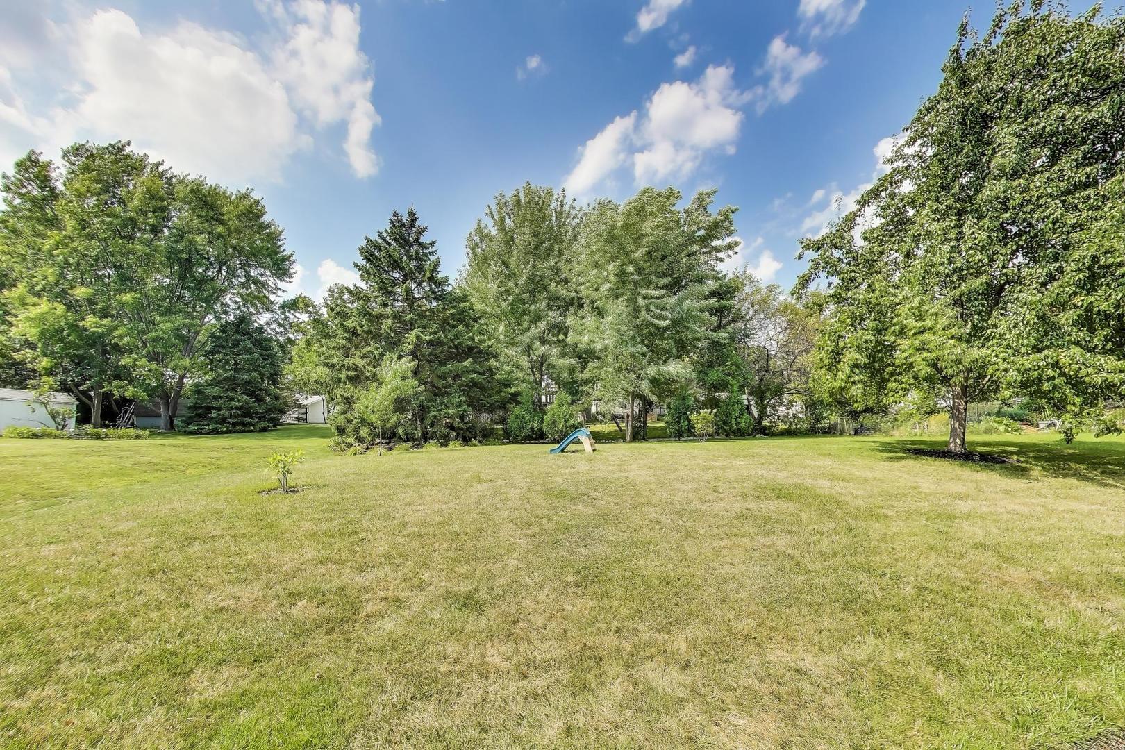 17386 W Dartmoor Drive, Grayslake, IL 60030