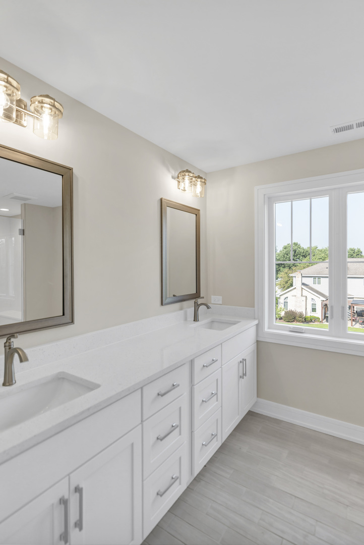 16546 Pear Avenue, Orland Park, IL 60462