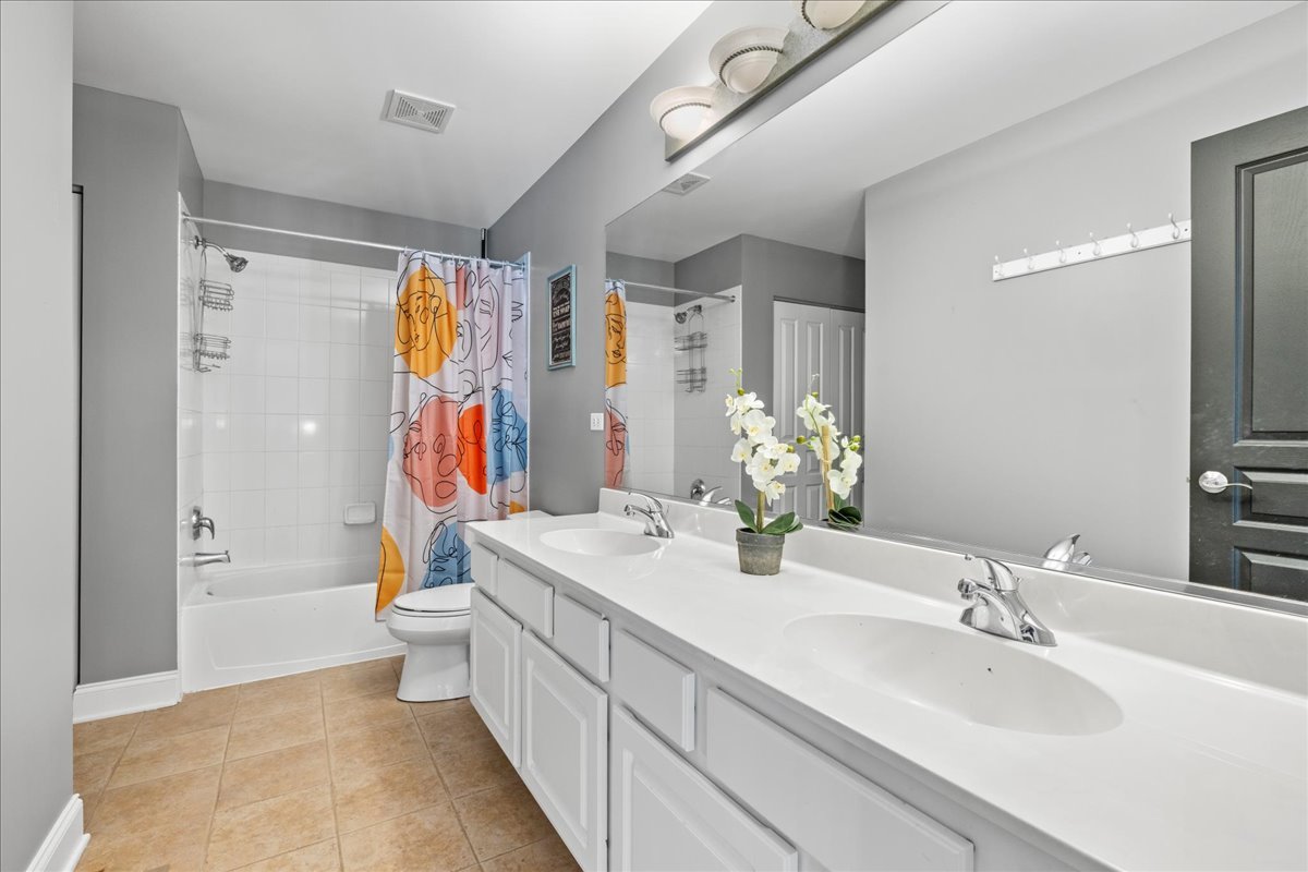1415 Carmel Lane, Cary, IL 60013