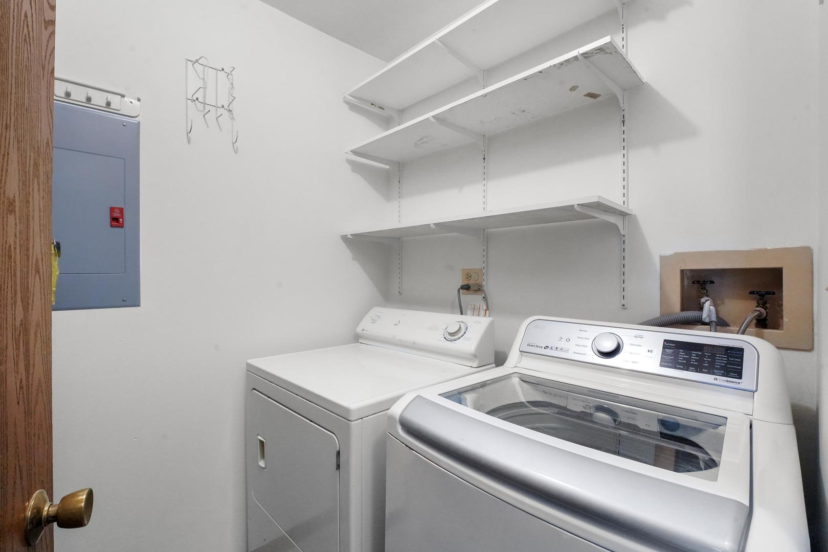 1505 MERCURY Drive #6, Schaumburg, IL 60193