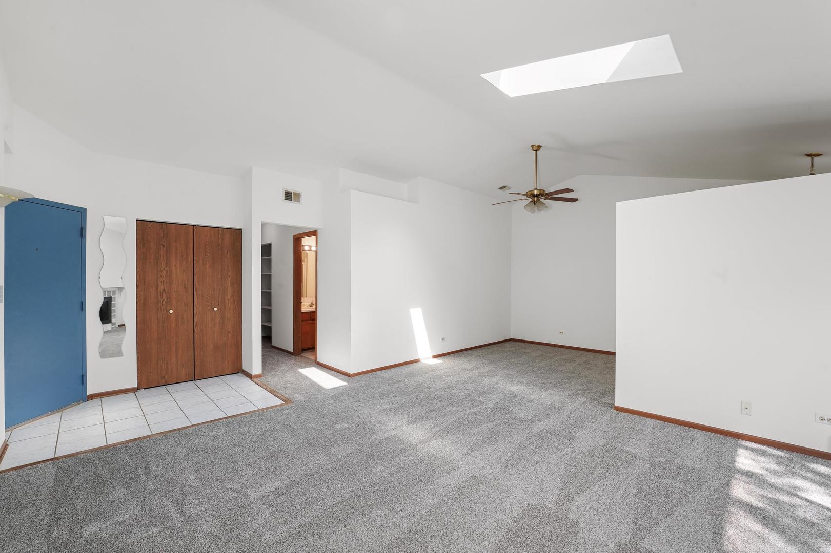 1505 MERCURY Drive #6, Schaumburg, IL 60193