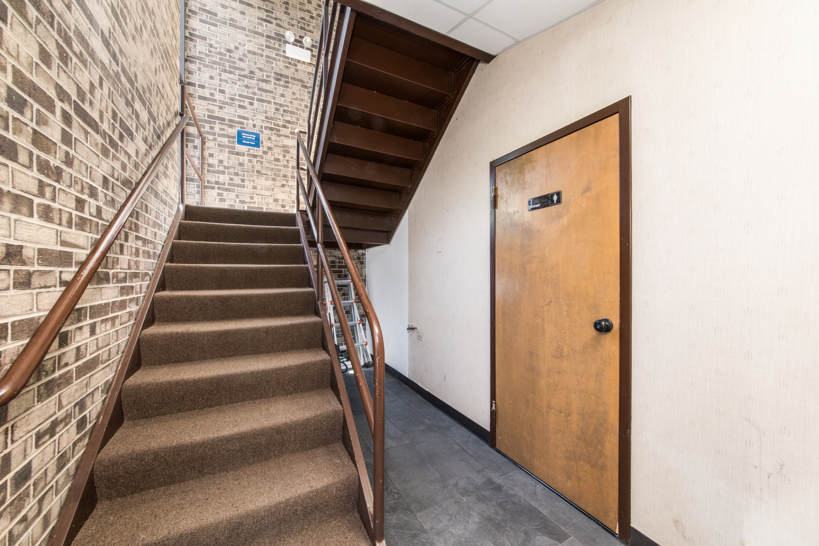 47 W Dundee Road, Wheeling, IL 60090