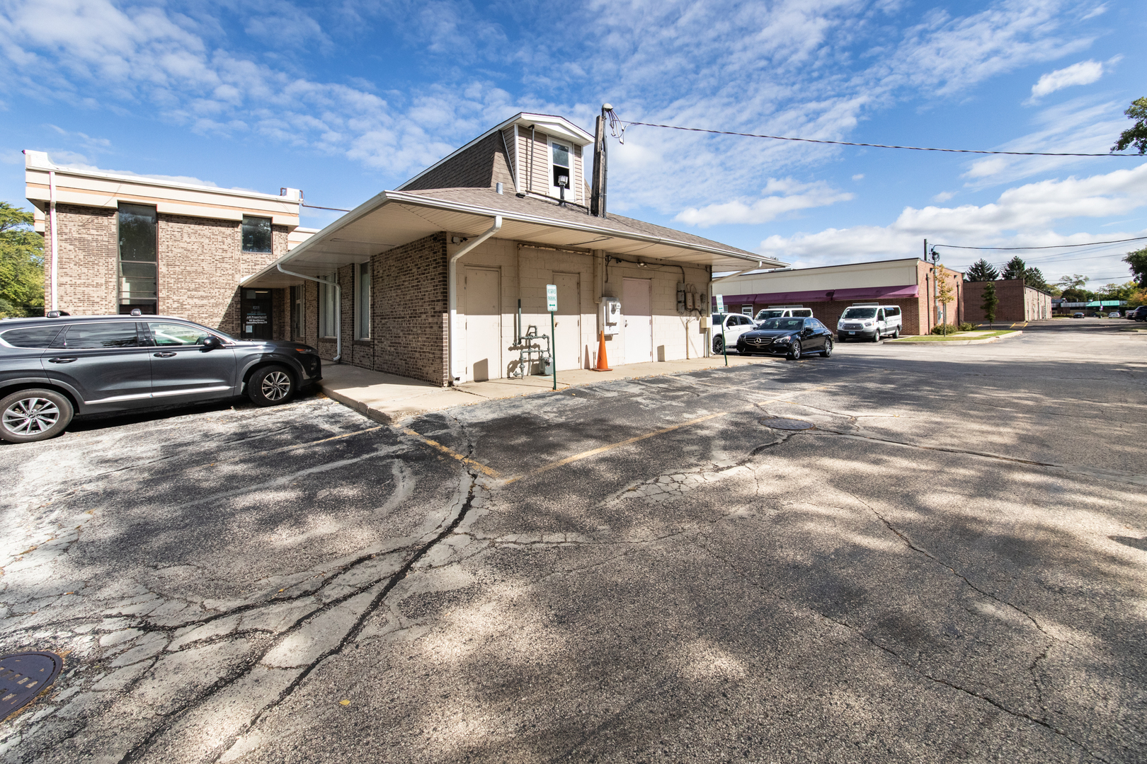 47 W Dundee Road, Wheeling, IL 60090