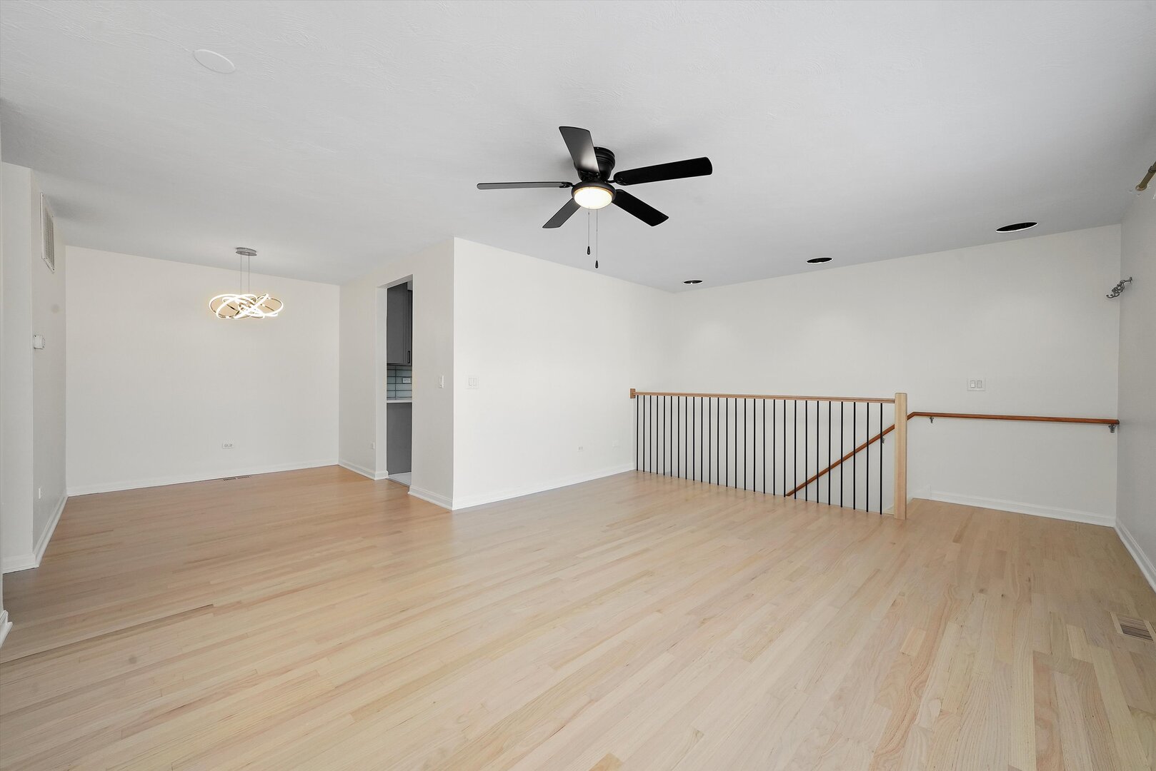 1021 Brunswick Harbor #1021, Schaumburg, IL 60193