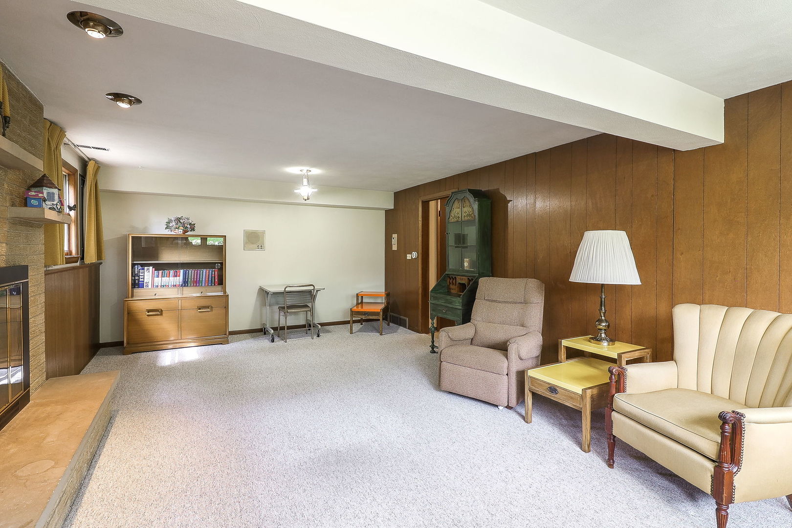 1131 Blanchard Street, Downers Grove, IL 60516
