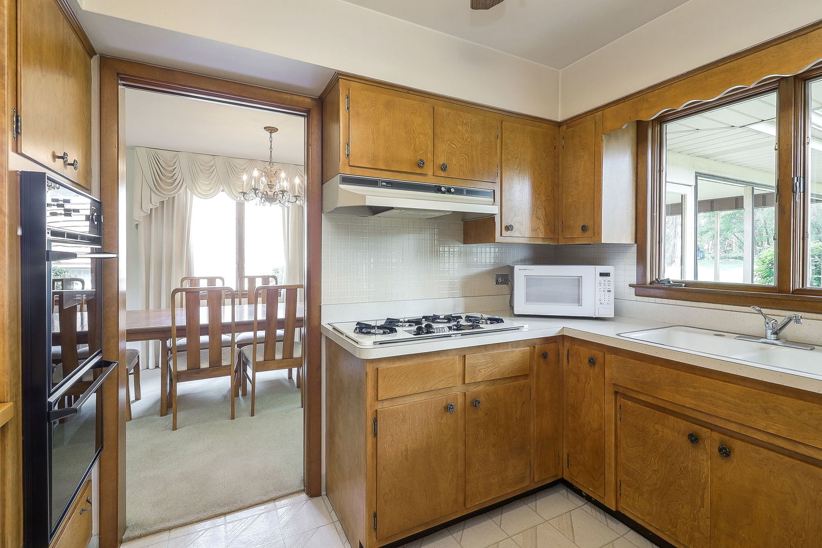 1131 Blanchard Street, Downers Grove, IL 60516