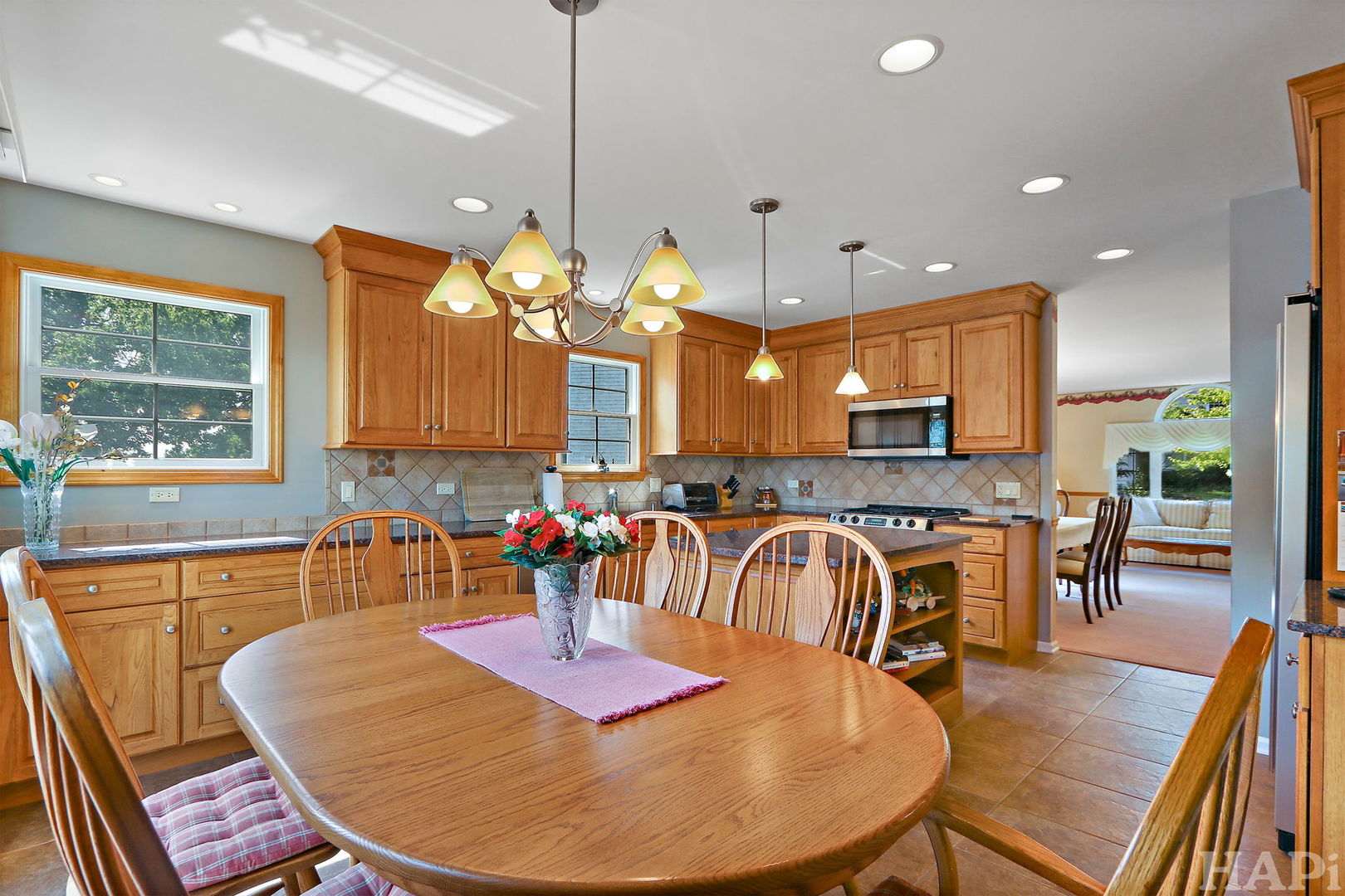 234 N Crooked Lake Lane, Lindenhurst, IL 60046