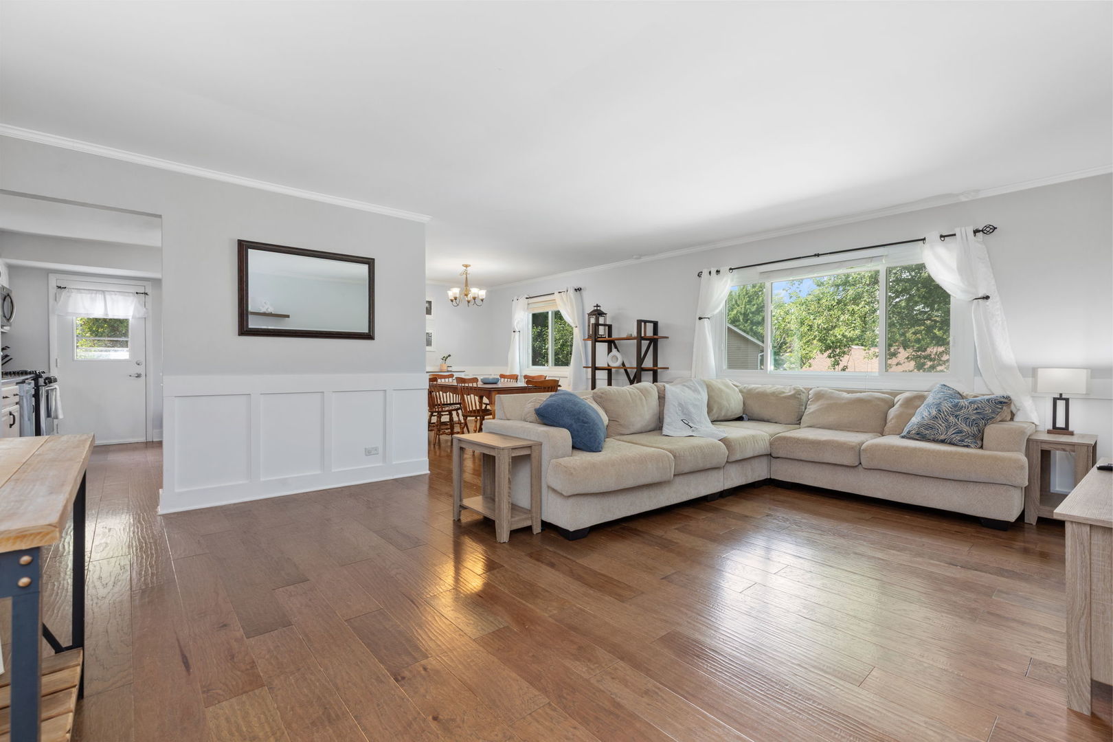 725 N Pinecrest Road, Bolingbrook, IL 60440
