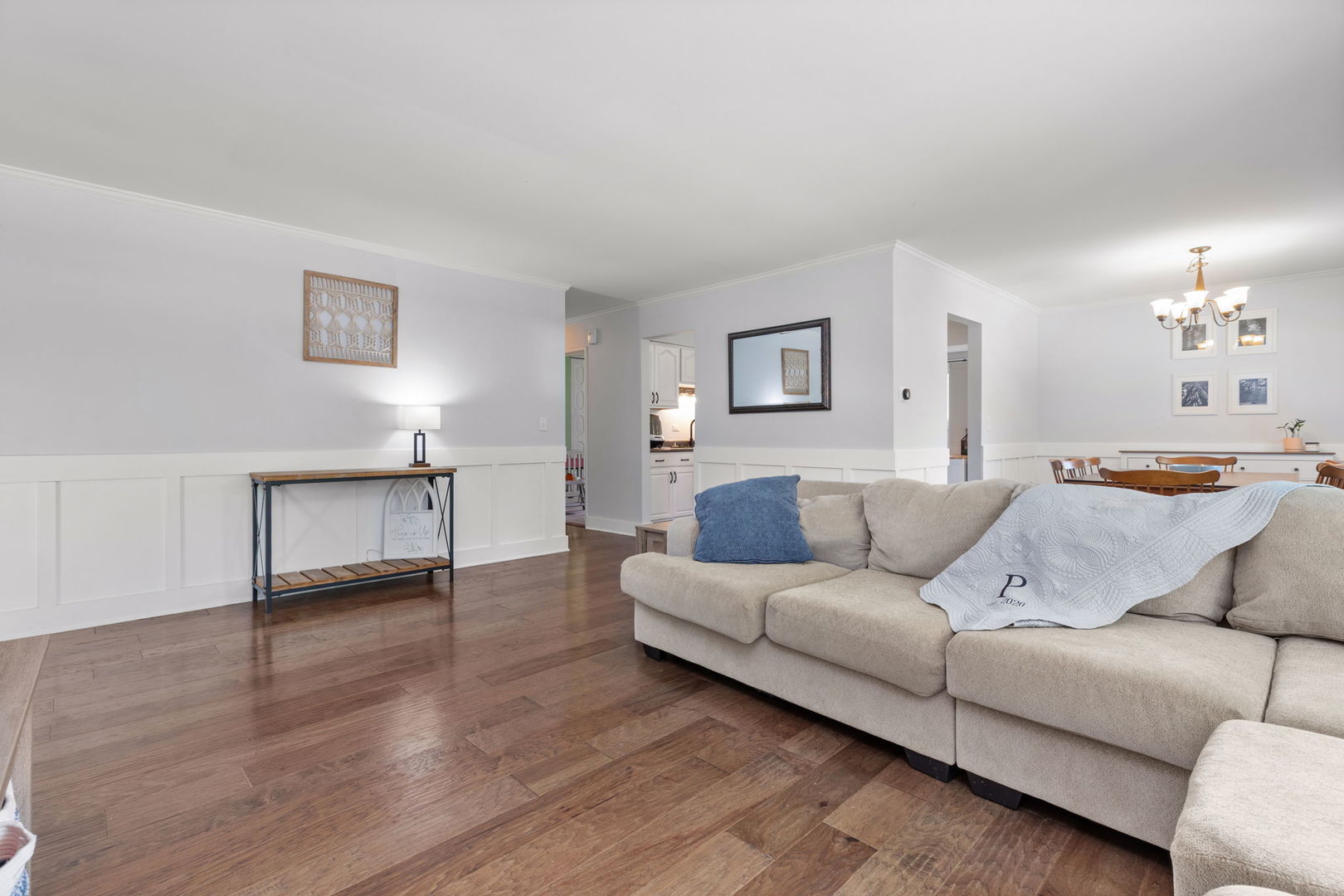 725 N Pinecrest Road, Bolingbrook, IL 60440