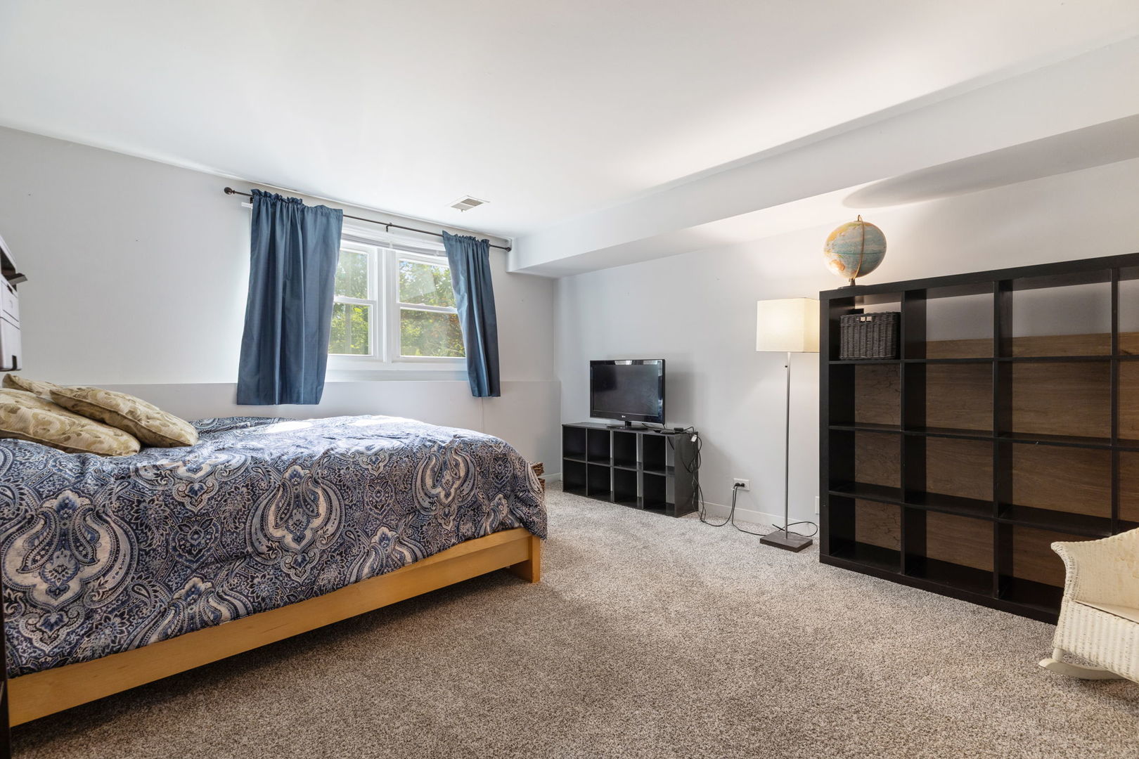 725 N Pinecrest Road, Bolingbrook, IL 60440