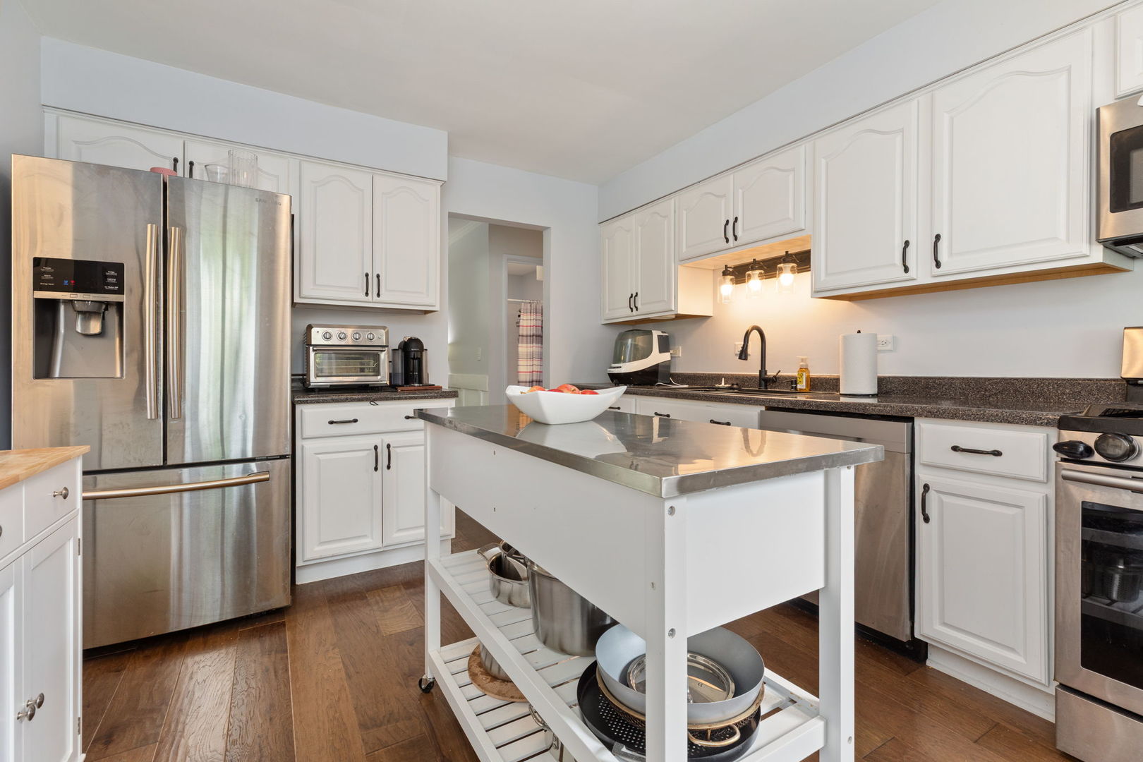 725 N Pinecrest Road, Bolingbrook, IL 60440