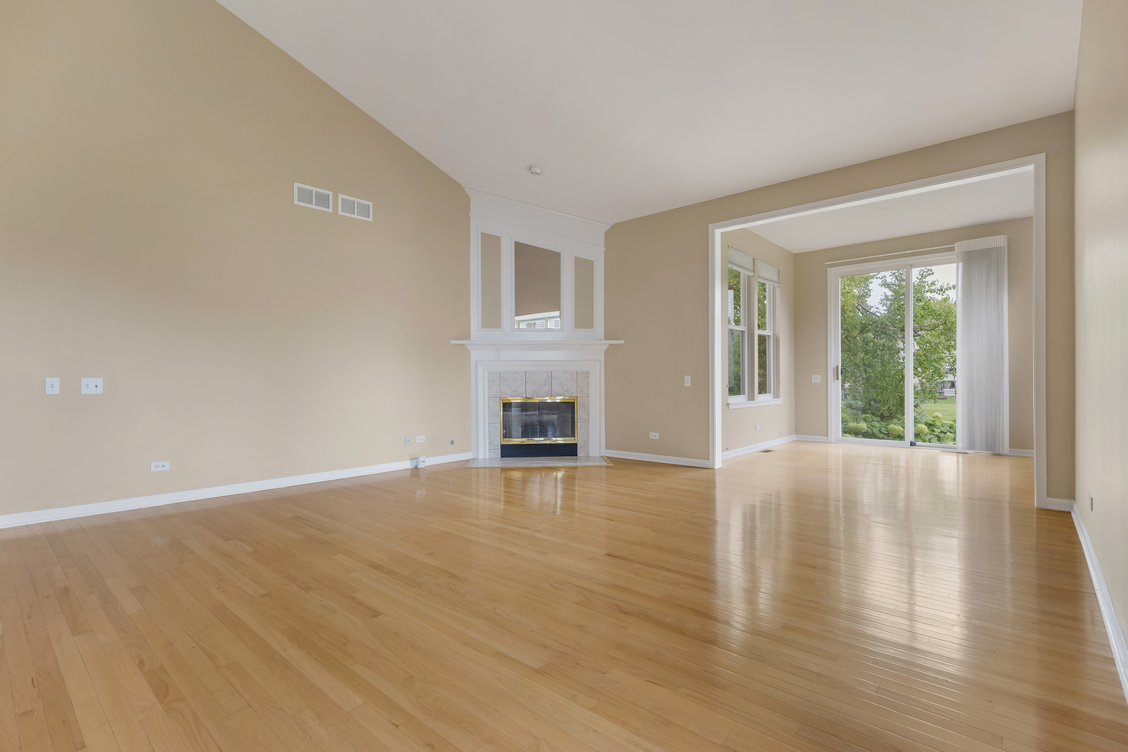 34 TWICKENHAM Court #34, Algonquin, IL 60102