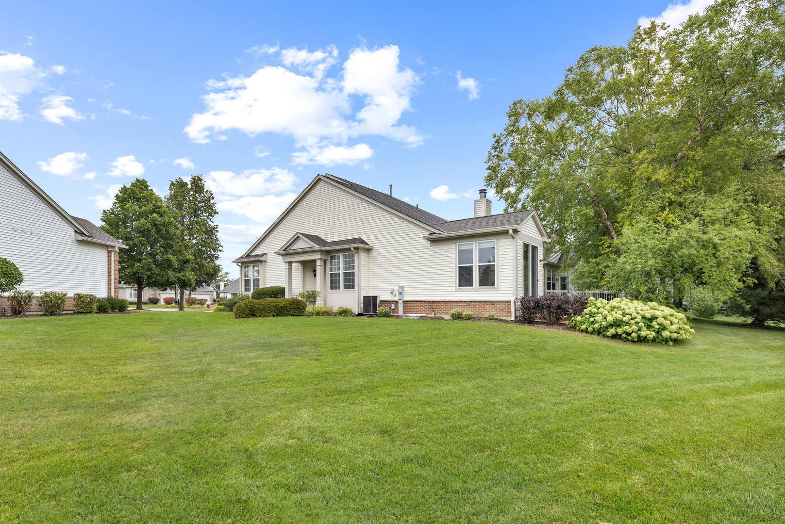 34 TWICKENHAM Court #34, Algonquin, IL 60102