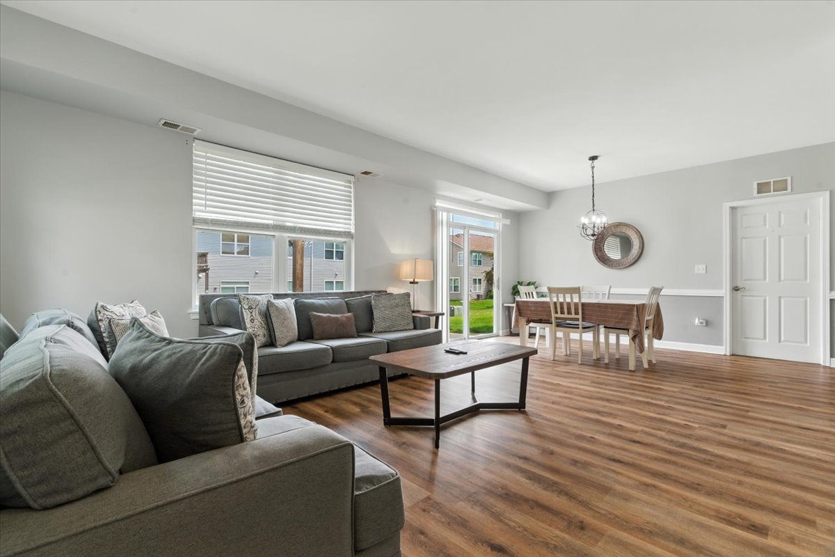 1353 Remington Drive #1353, Volo, IL 60020