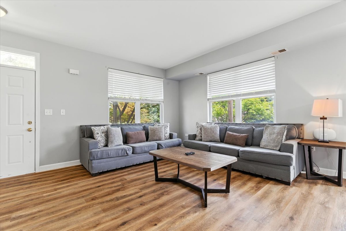 1353 Remington Drive #1353, Volo, IL 60020