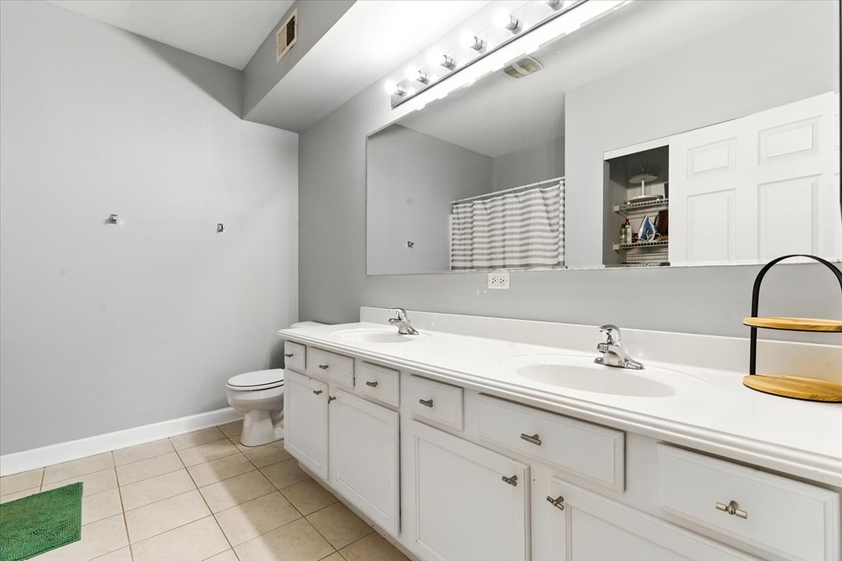 1353 Remington Drive #1353, Volo, IL 60020