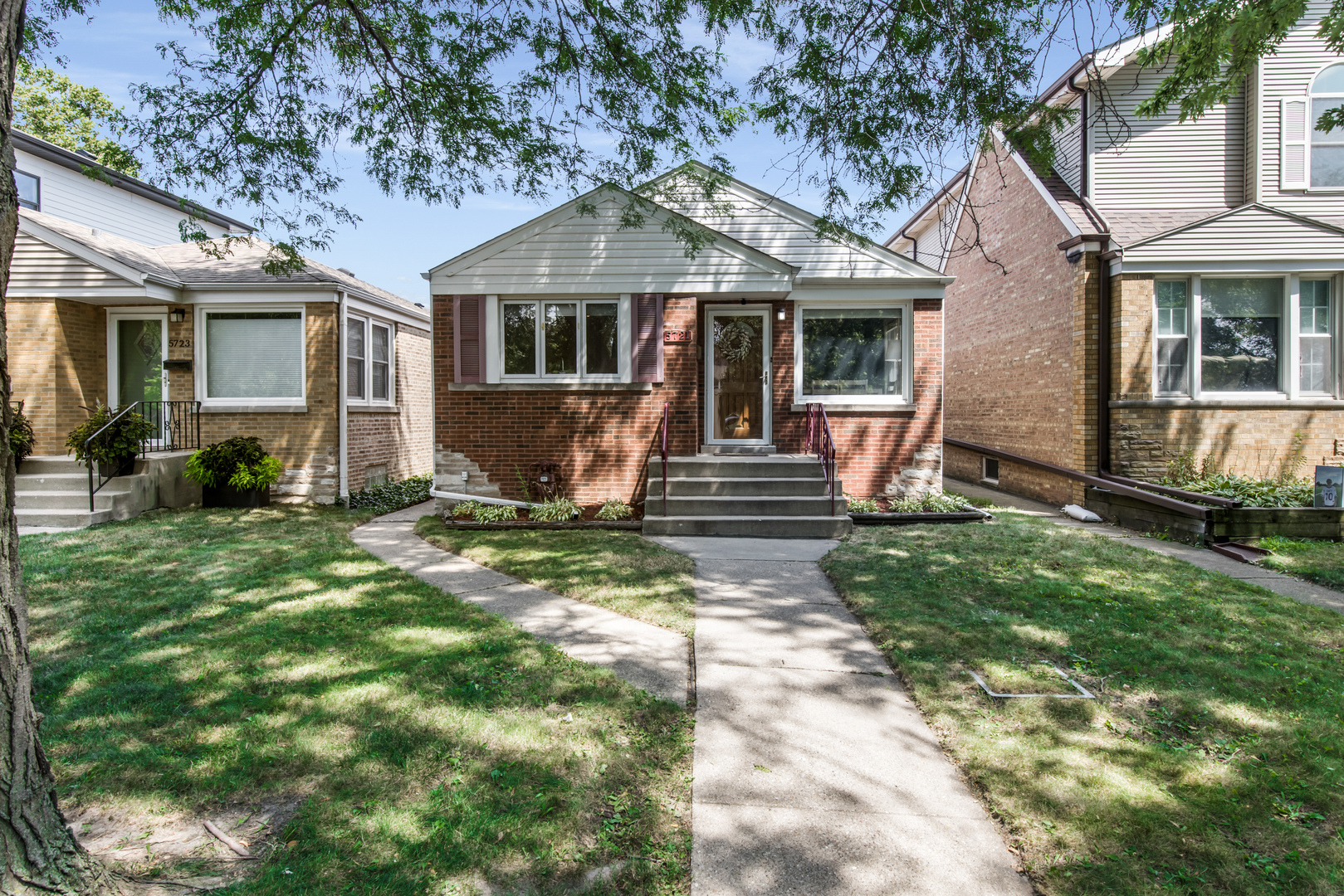 5721 N Northcott Avenue, Chicago, IL 60631