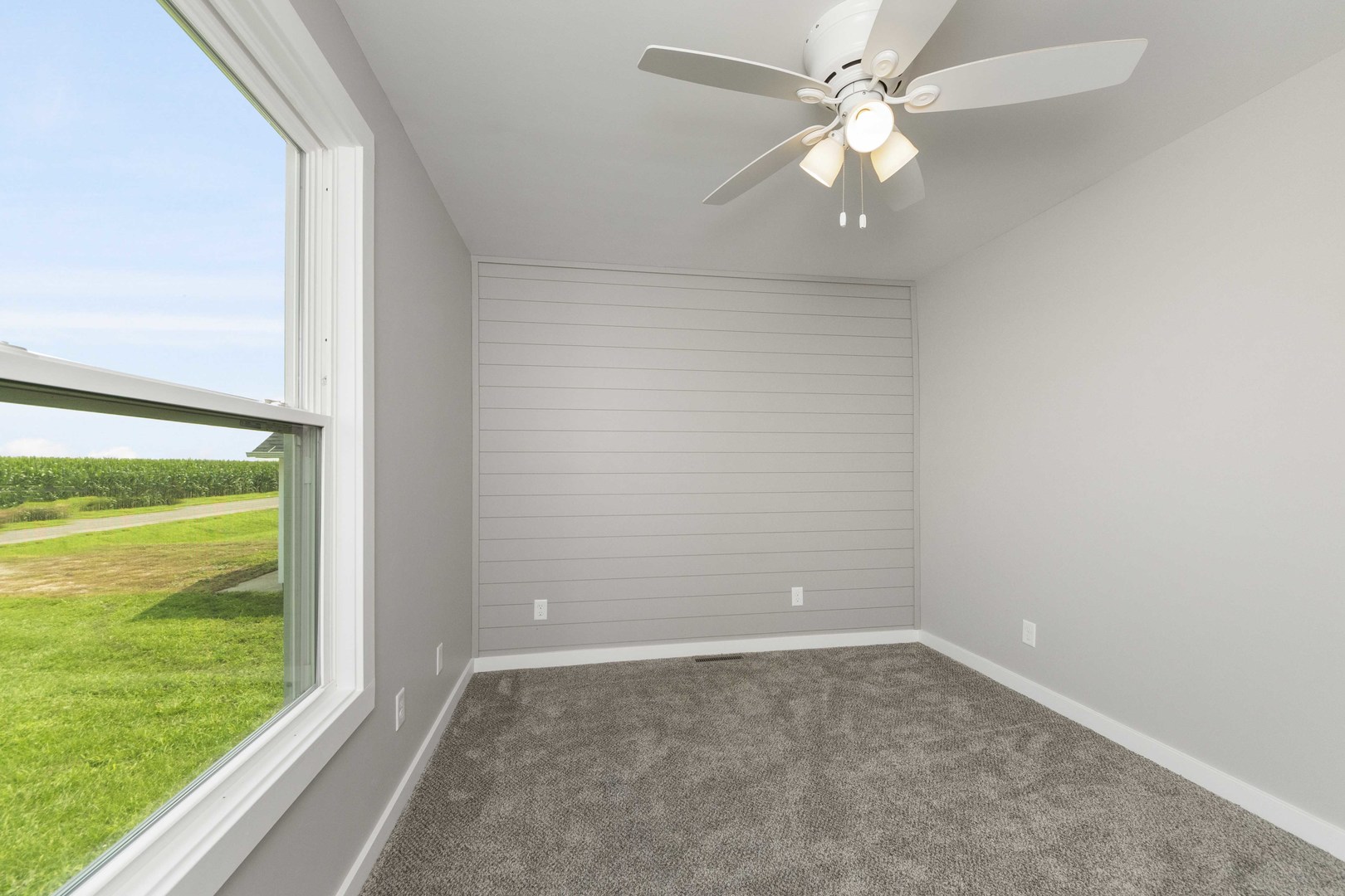 2711 E 800 North Road, Wenona, IL 61377