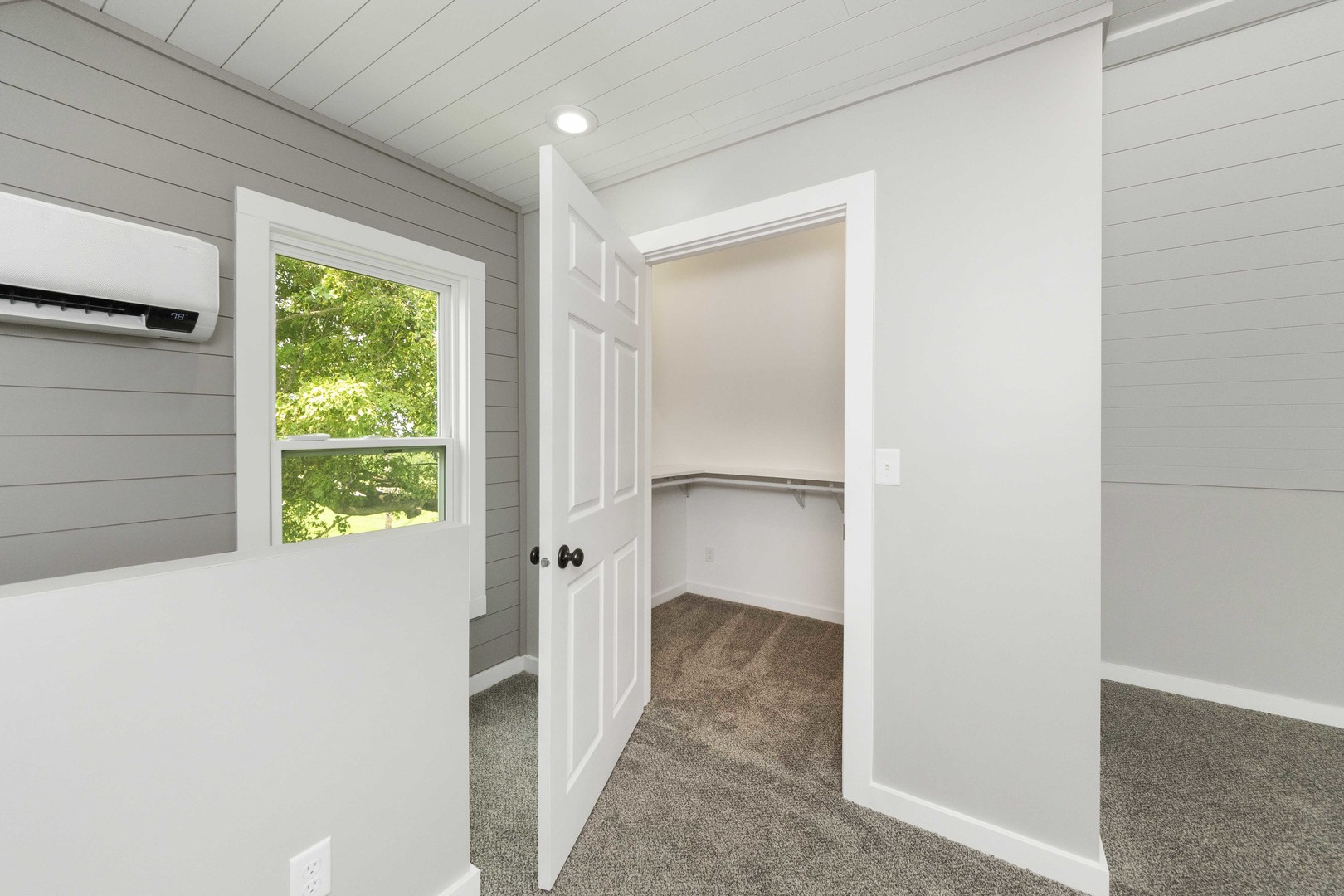 2711 E 800 North Road, Wenona, IL 61377