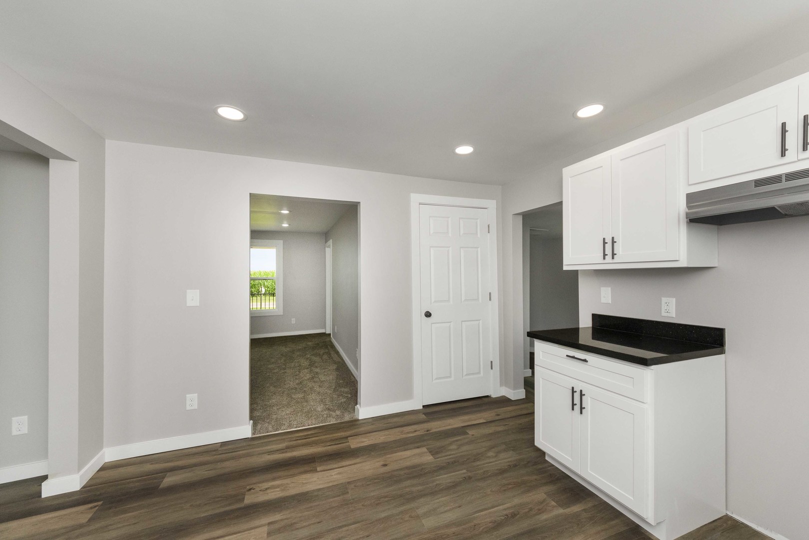 2711 E 800 North Road, Wenona, IL 61377