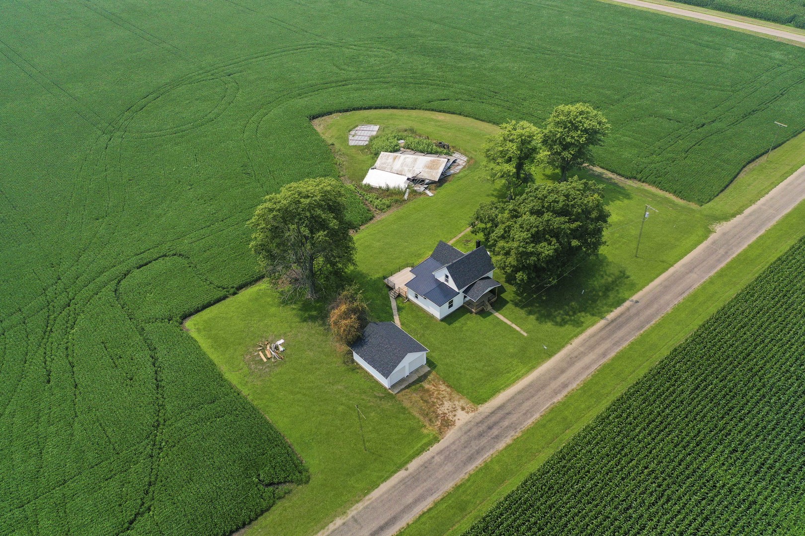 2711 E 800 North Road, Wenona, IL 61377