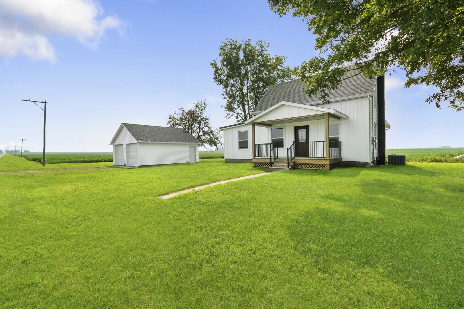 2711 E 800 North Road, Wenona, IL 61377