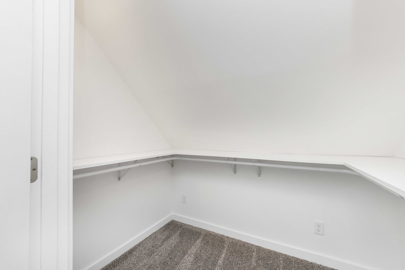 2711 E 800 North Road, Wenona, IL 61377