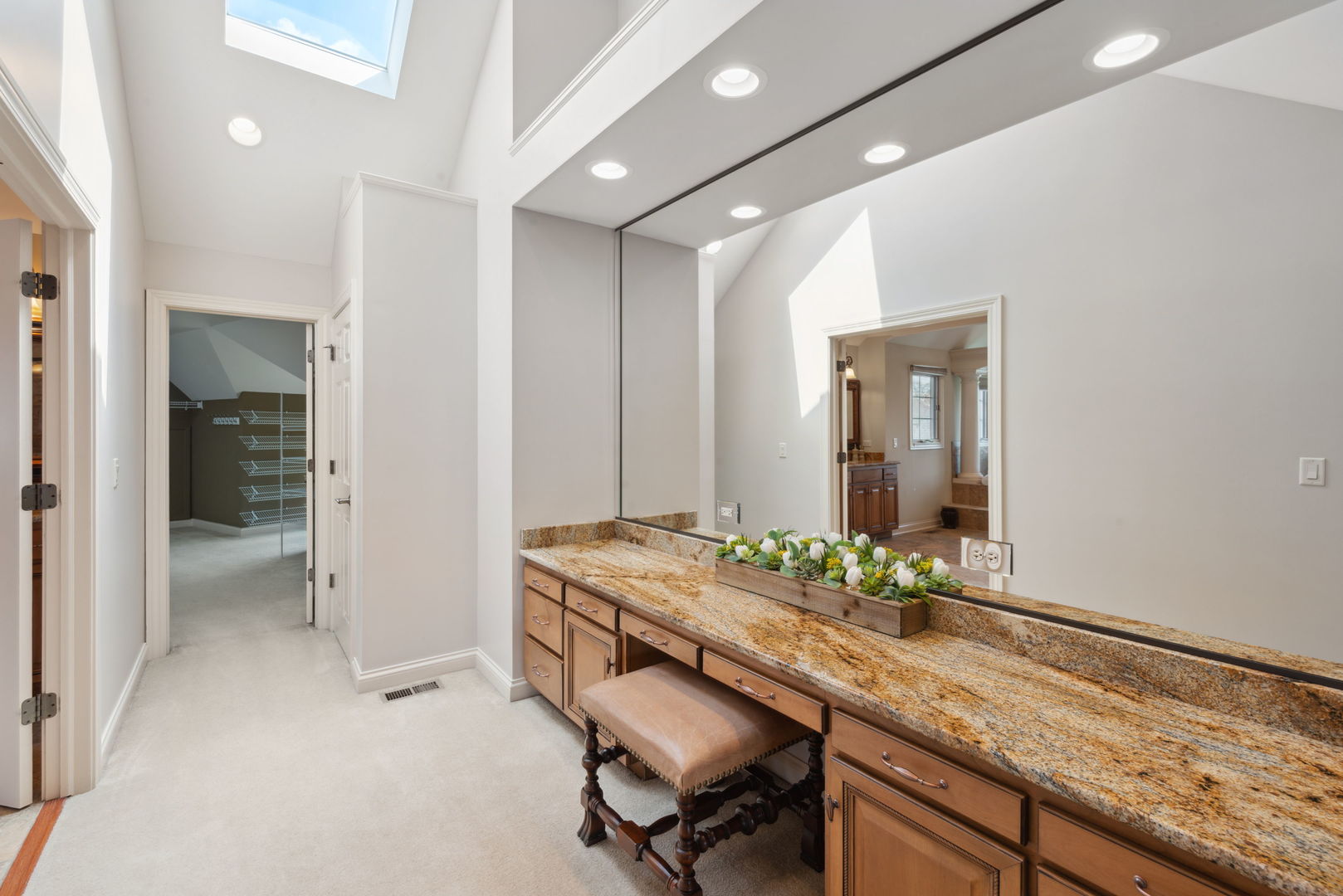 4052 Teak Circle, Naperville, IL 60564
