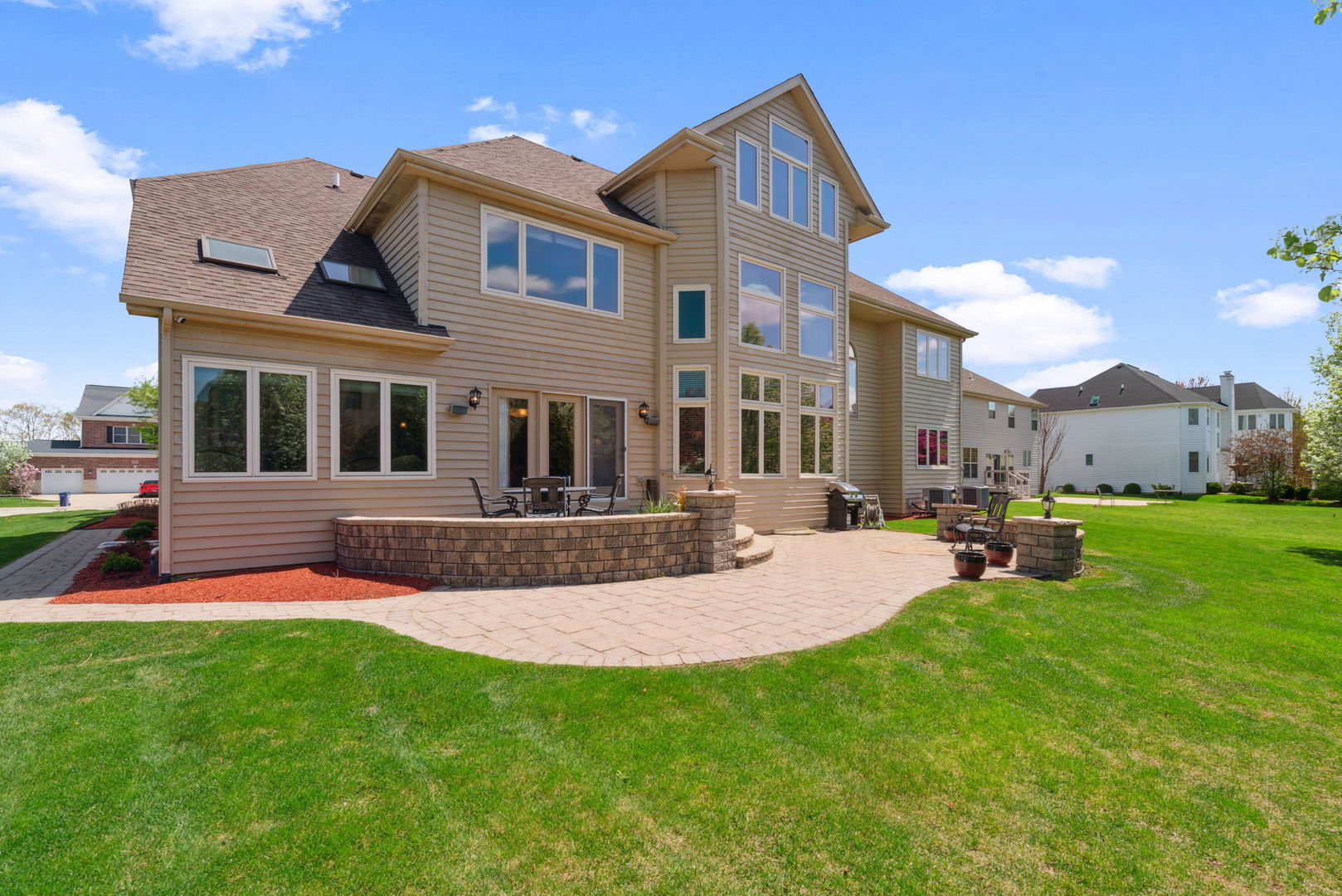 4052 Teak Circle, Naperville, IL 60564