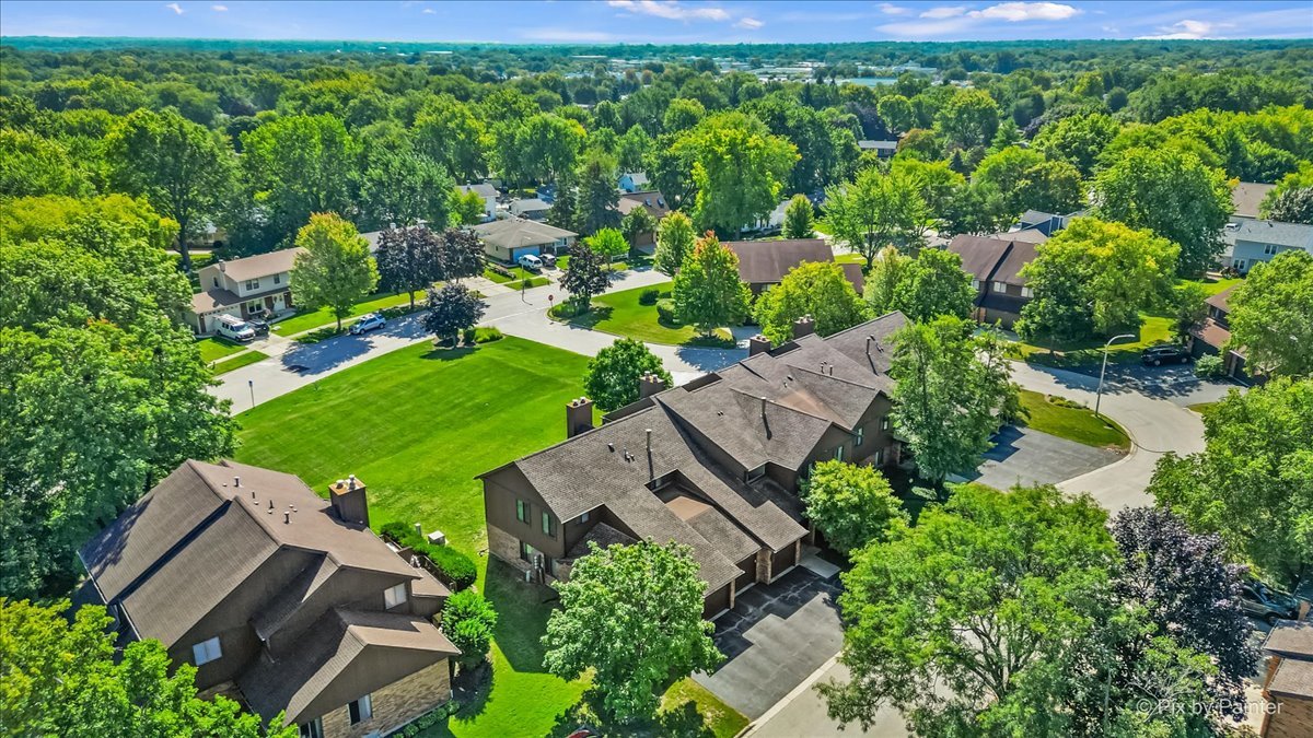 1407 Creekside Court #B, Elgin, IL 60123