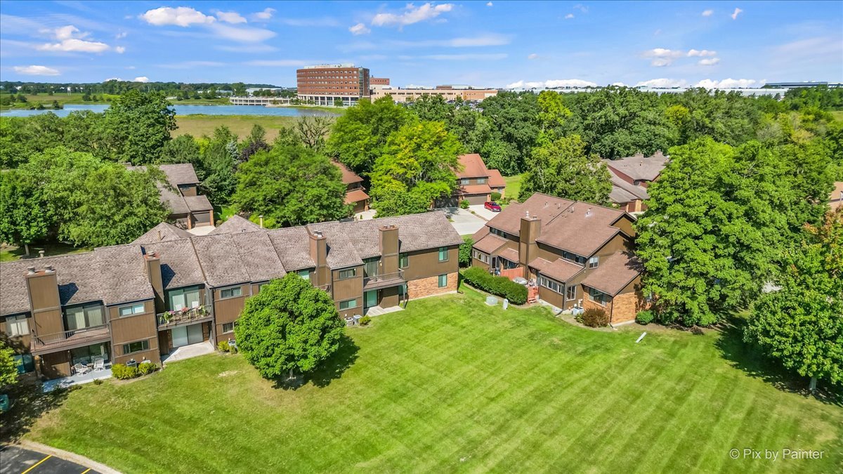 1407 Creekside Court #B, Elgin, IL 60123